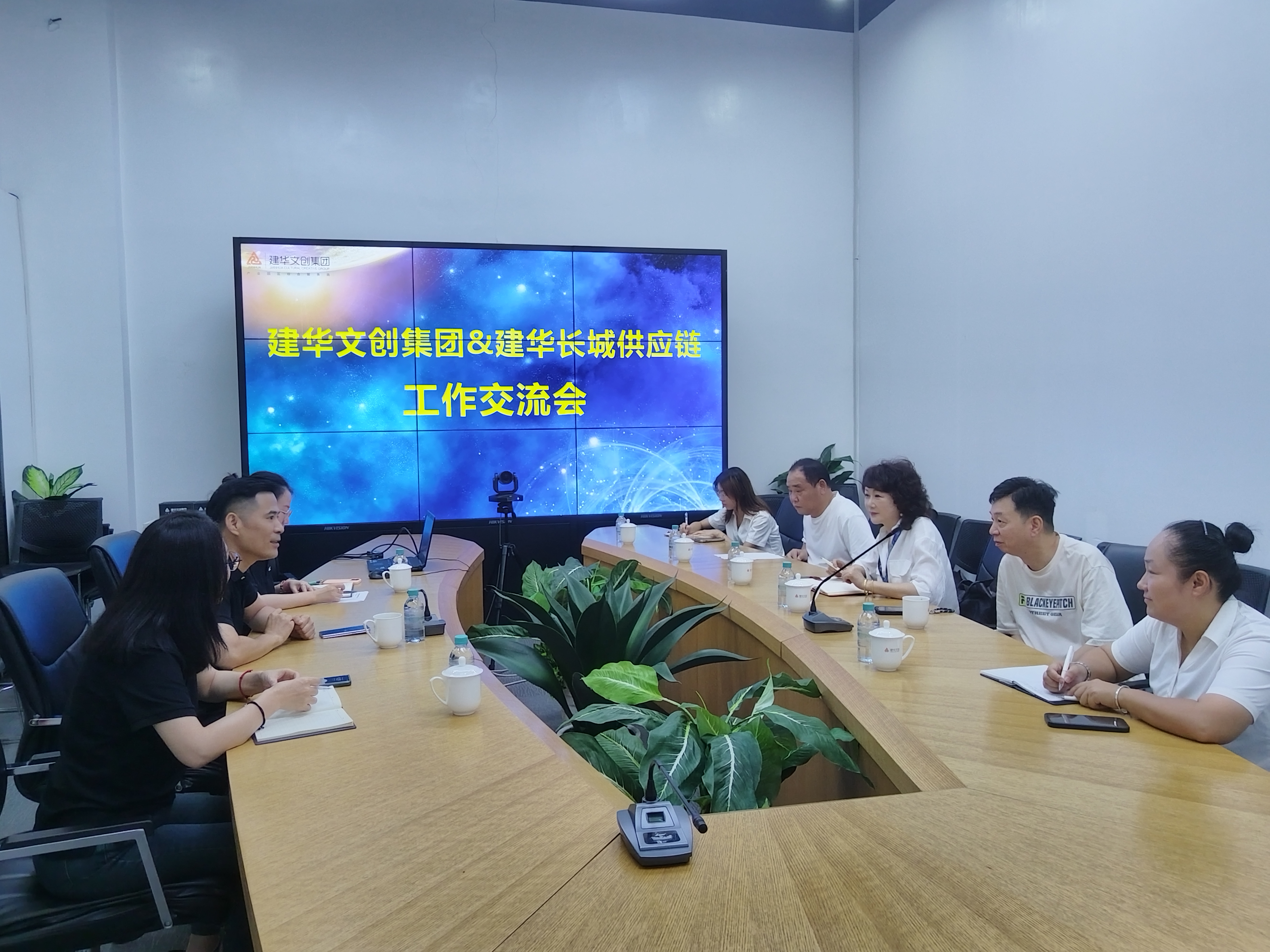 CQ9电子文创集团与CQ9电子长城机电公司进行工作互换会