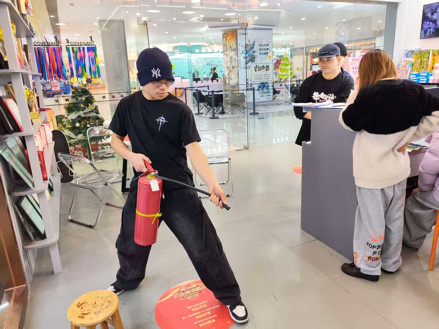 水晶城发展消防技术培训，筑牢安全防护网