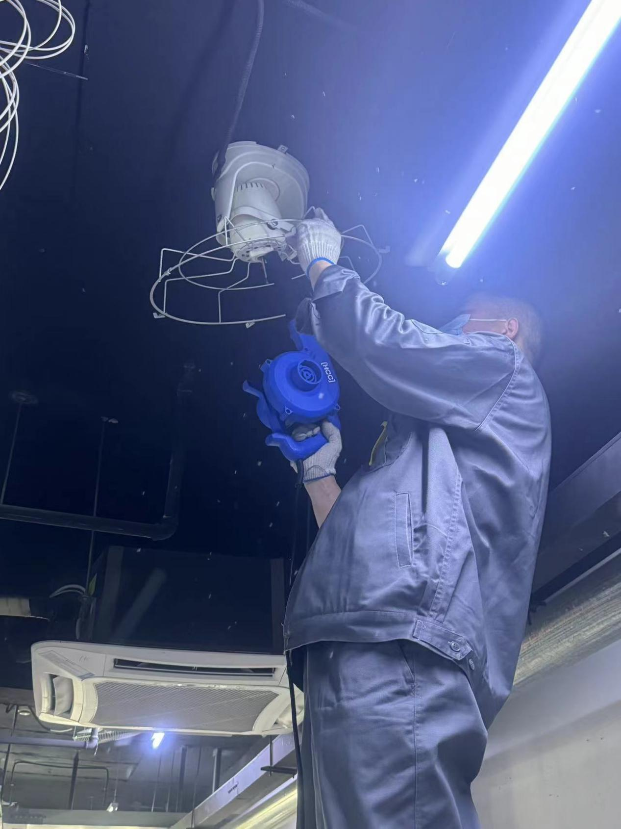 钱江商城暖心行为，开启清冷一“夏”