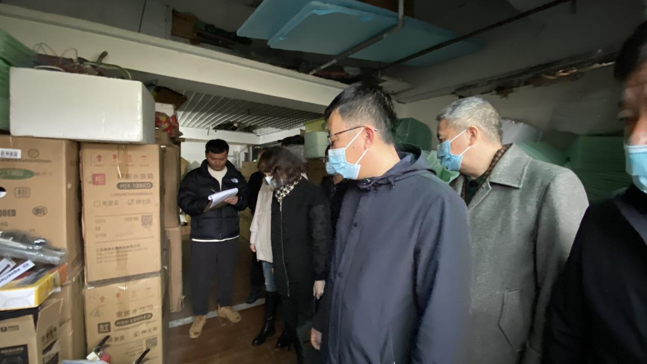 大关街路走访钱江商城发展安全出产查抄