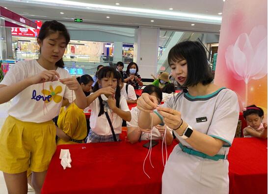 水晶城七夕手绳DIY活动圆满进行