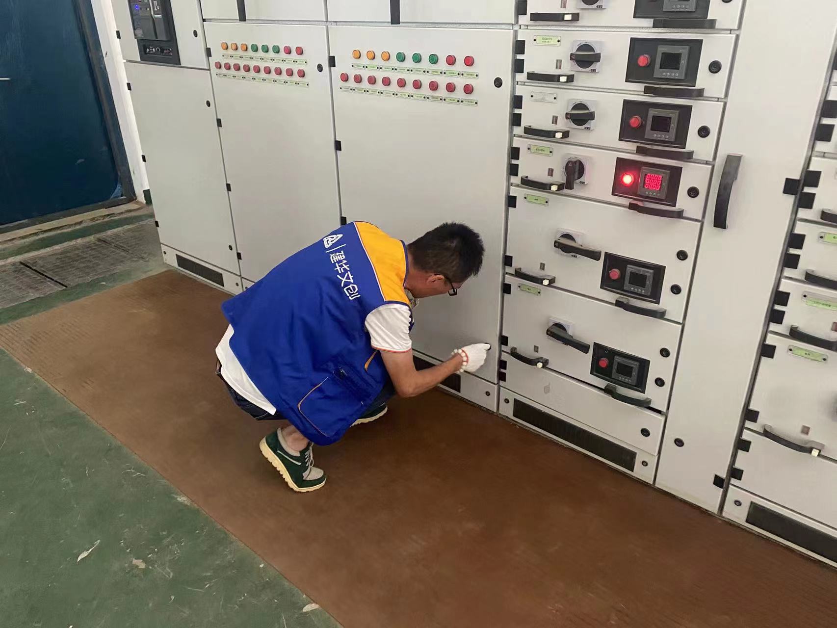 “夏季用电需审慎，园区把关无隐患” ——CQ9电子文创集团发展用电安全查抄工作