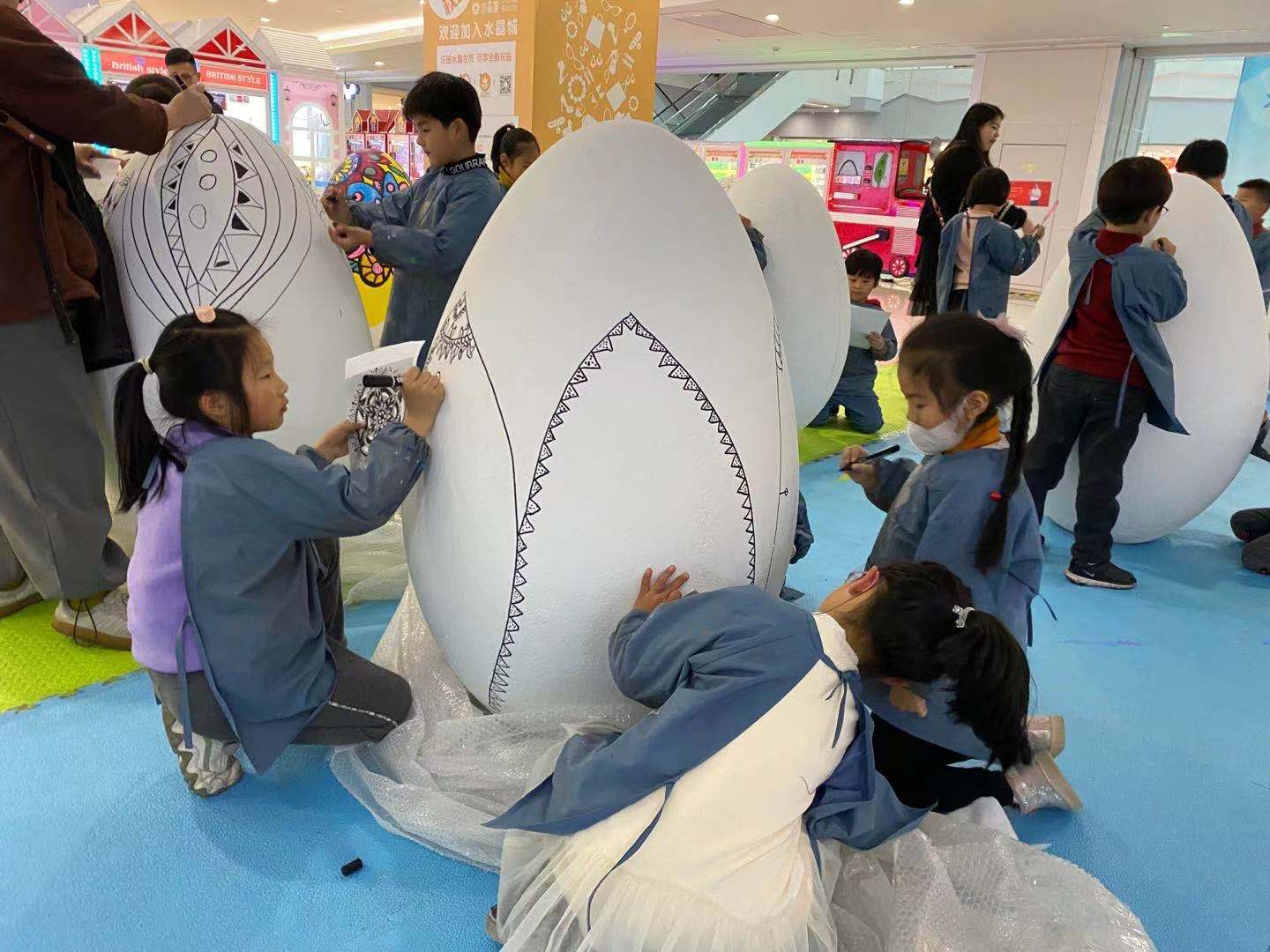 水晶城迎新画蛋活动圆满实现