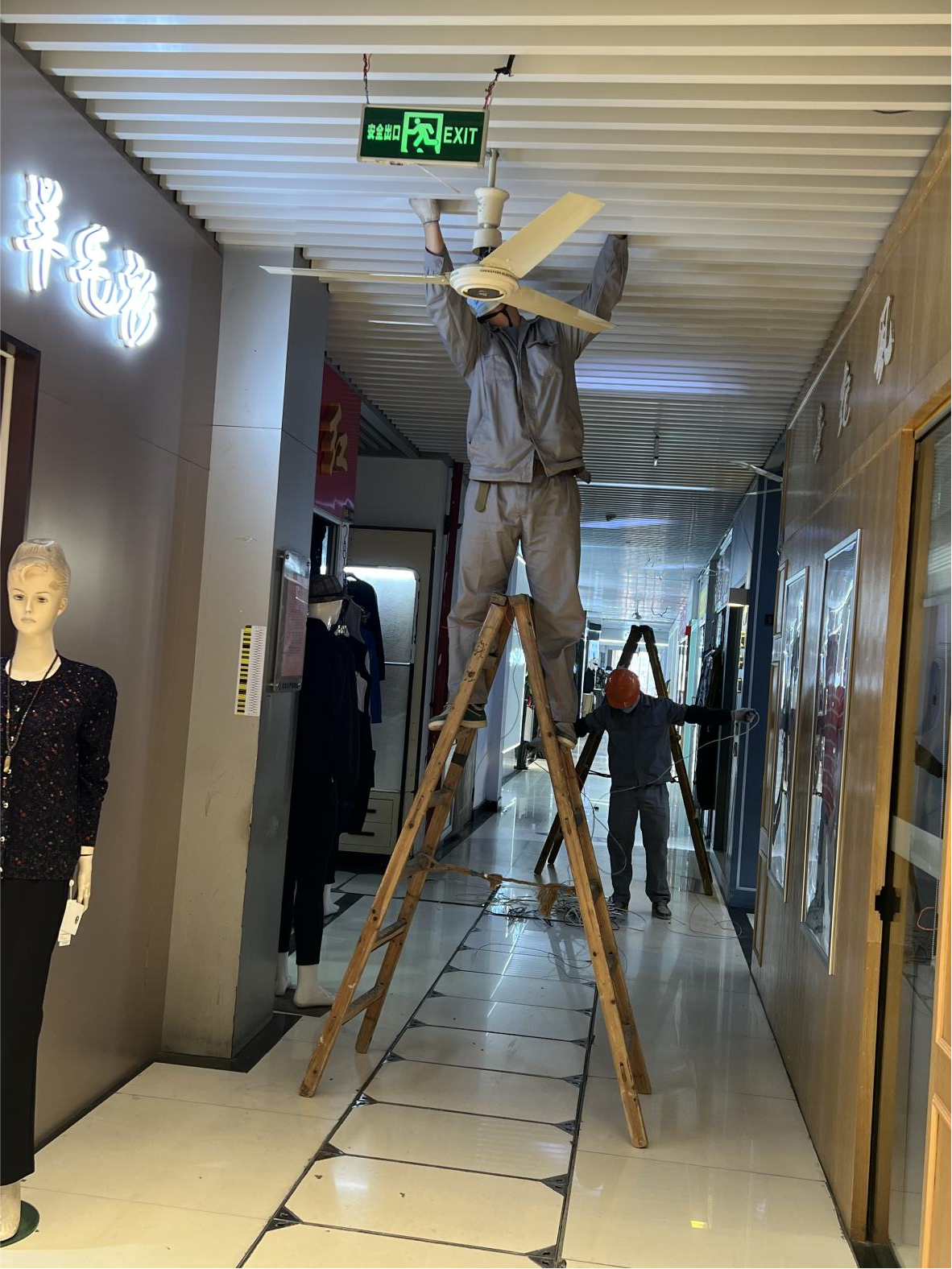 钱江商城发展吊顶升级刷新工作