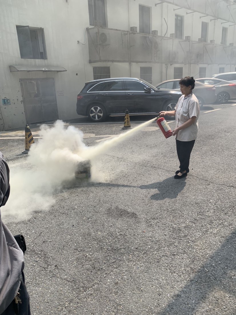 消防技术勤培训，安全常驻伴园区