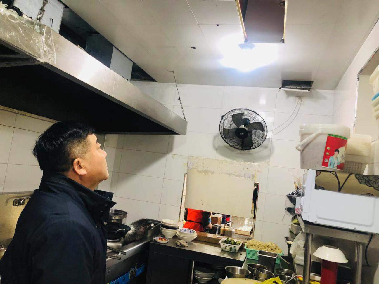 钱江商城发展节前安全出产工作