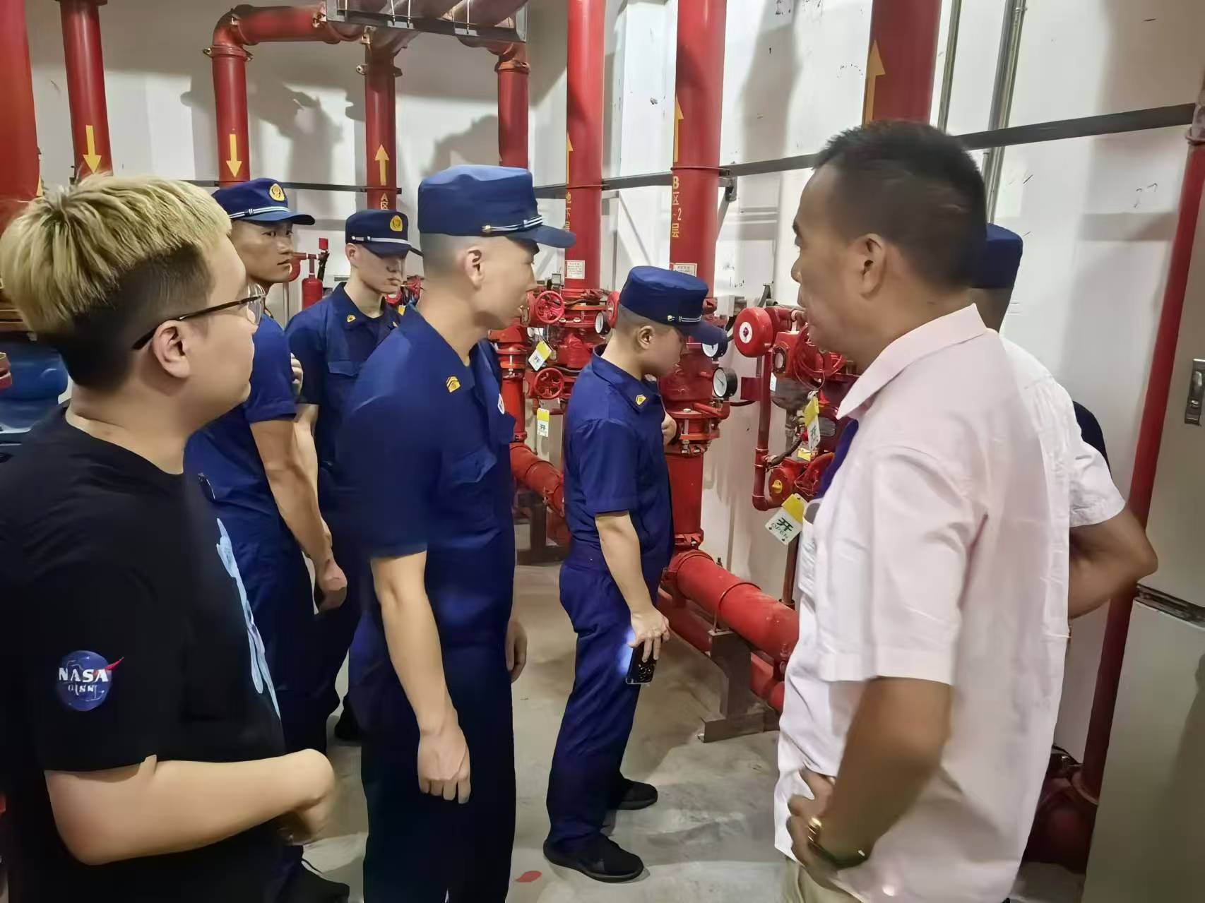 蔡马接济站突击探访CQ9电子市场